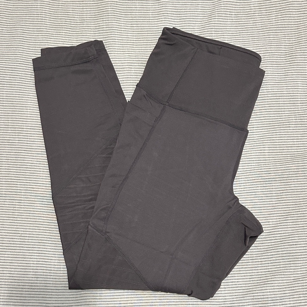 Sleek Charcoal Leggings for Women